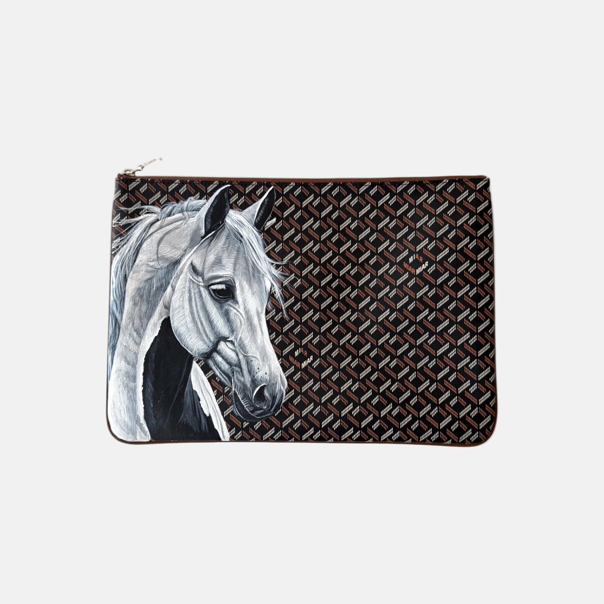 ORNATO FOLIO POUCH – Silver Grace